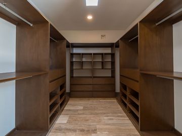 HERMOSA RESIDENCIA EN VENTA EN PRIVADA TAMARA, XCANATUN MERIDA.