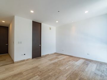 HERMOSA RESIDENCIA EN VENTA EN PRIVADA TAMARA, XCANATUN MERIDA.