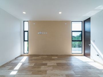 HERMOSA RESIDENCIA EN VENTA EN PRIVADA TAMARA, XCANATUN MERIDA.
