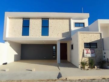 Casa en esquina en venta en Cumbres Dzitya