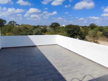 Casa en esquina en venta en Cumbres Dzitya