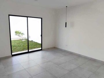 Casa en esquina en venta en Cumbres Dzitya