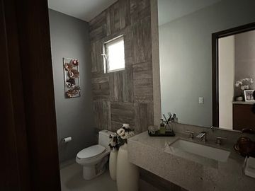Vista real hermosa residencia en venta de 18,500,000
