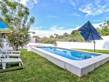 CASA MODERNA EN BURGOS VIG 24/7 ALBERCA Y JARDIN PRIVADO