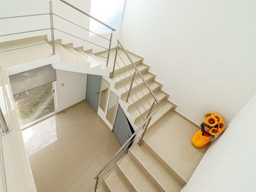 CASA MODERNA EN BURGOS VIG 24/7 ALBERCA Y JARDIN PRIVADO