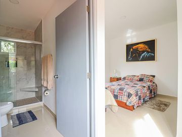 CASA MODERNA EN BURGOS VIG 24/7 ALBERCA Y JARDIN PRIVADO