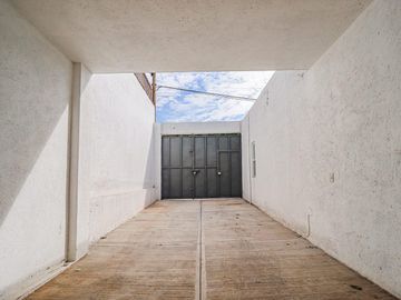 CASA MODERNA EN BURGOS VIG 24/7 ALBERCA Y JARDIN PRIVADO