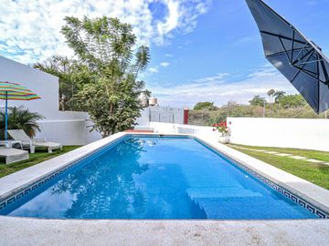 CASA MODERNA EN BURGOS VIG 24/7 ALBERCA Y JARDIN PRIVADO