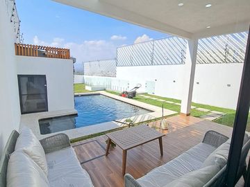 EXCLUSIVA CASA EN BRISAS PREVENTA - C/ALBERCA Y ROOF GARDEN
