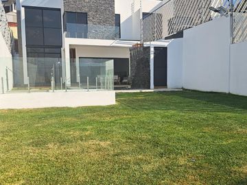 EXCLUSIVA CASA EN BRISAS PREVENTA - C/ALBERCA Y ROOF GARDEN