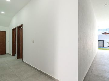 ESPECTACULAR CASA EN EXCLUSIVO FRACC EN BURGOS