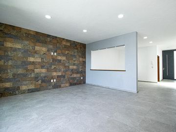 ESPECTACULAR CASA EN EXCLUSIVO FRACC EN BURGOS