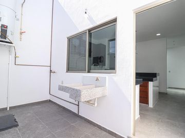 ESPECTACULAR CASA EN EXCLUSIVO FRACC EN BURGOS