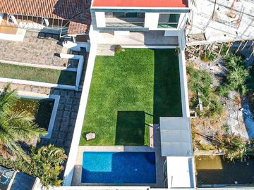 ESPECTACULAR CASA EN EXCLUSIVO FRACC EN BURGOS