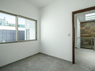 ESPECTACULAR CASA EN EXCLUSIVO FRACC EN BURGOS