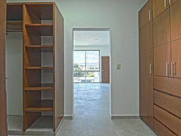 ESPECTACULAR CASA EN EXCLUSIVO FRACC EN BURGOS