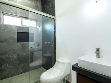 ESPECTACULAR CASA EN EXCLUSIVO FRACC EN BURGOS
