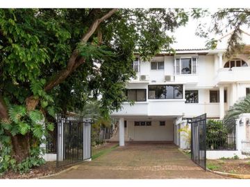 VENTA CASA EN OBARRIO COMERCIAL O RESIDENCIAL AMPLIA
