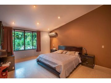 VENTA CASA EN OBARRIO COMERCIAL O RESIDENCIAL AMPLIA