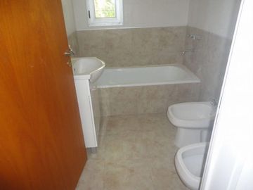 VENTA DE DEPARTAMENTO EN Caseros