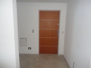 VENTA DE DEPARTAMENTO EN Caseros