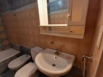 VENTA DE DEPARTAMENTO EN Caseros