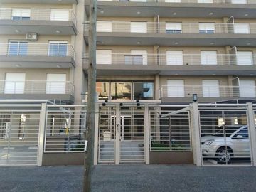 VENTA DE DEPARTAMENTO EN Caseros