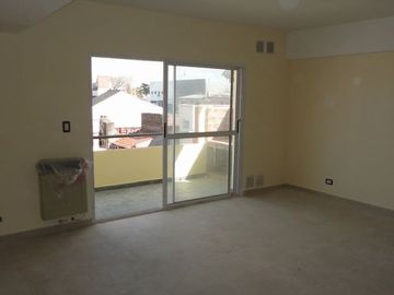 VENTA DE DEPARTAMENTO EN Caseros