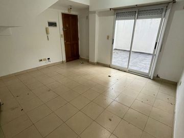 VENTA DE DEPARTAMENTO EN Caseros