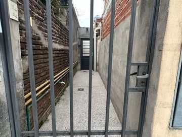 VENTA DE DEPARTAMENTO EN Caseros