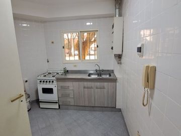 VENTA DE DEPARTAMENTO EN Caseros