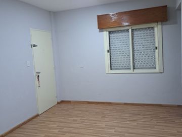 VENTA DE DEPARTAMENTO EN Caseros