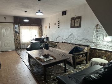 VENTA DE CASA EN Caseros