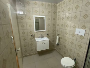 VENTA DE CASA EN Caseros