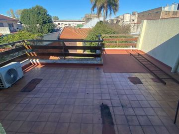 VENTA DE CASA EN Caseros