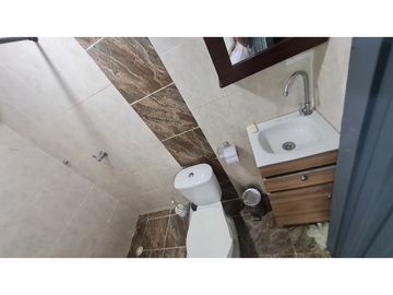 OPORTUNIDAD UNICA! EN VENTA CASA DE TRES PISOS EN SAMARIA