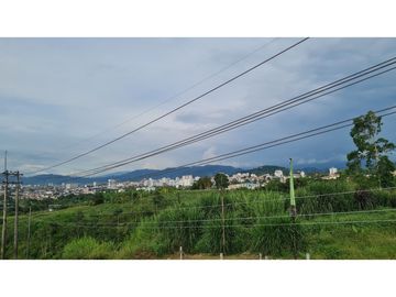OPORTUNIDAD UNICA! EN VENTA CASA DE TRES PISOS EN SAMARIA