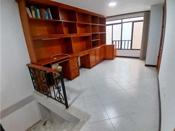 Amplia casa en la Villa, en la Pereira