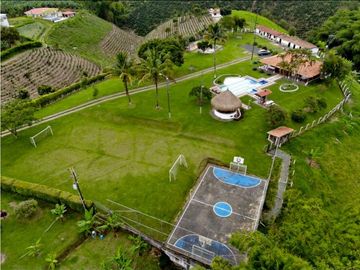 Hermosa casa-finca campestre en Morelia, Pereira