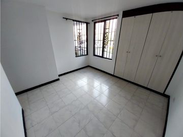 Casa dúplex en conjunto, sector Makro, Dosquebradas