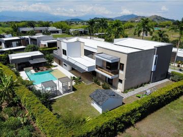 Increíble casa de lujo en Cerritos, condominio Malabar, Pereira