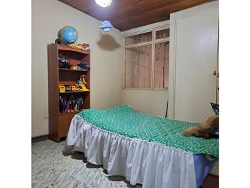 EN VENTA AMPLIA CASA LOTE EN DOSQUEBRADAS