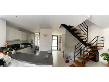Casa esquinera en conjunto cerrado Mukava del valle Cerritos Pereira