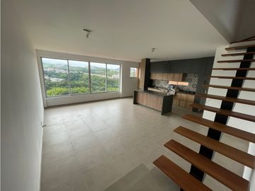HERMOSA TOWNHOUSE - ALTOS DE TANAMBI