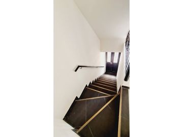 EN VENTA CASA DE 4 NIVELES EN SAMARIA II