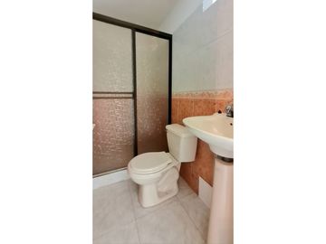EN VENTA CASA DE 4 NIVELES EN SAMARIA II