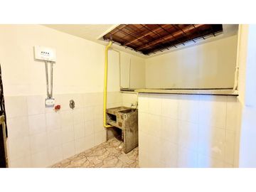 EN VENTA CASA DE 4 NIVELES EN SAMARIA II