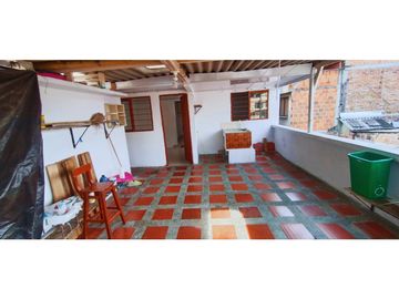Casa de 3 Pisos independientes / en Cuba Pereira via a Terranova.