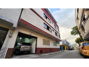 Casa esquinera comercial en San Fernando, Dosquebradas