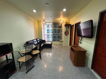 2 Bedroom Condo for sale at Sathorn House